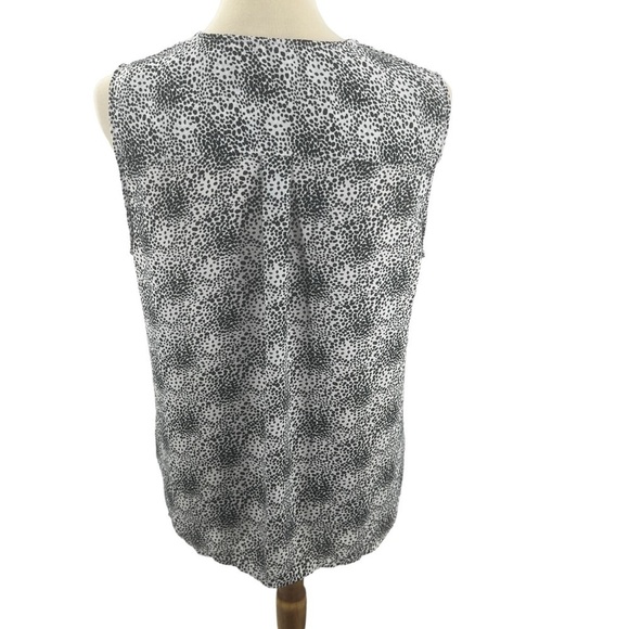 ADRIANNA PAPELL - SLEEVELESS FAUX WRAP TOP - Picture 6 of 8